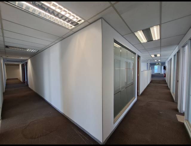 772M² OFFICE TO LET IN CRAIGHALL